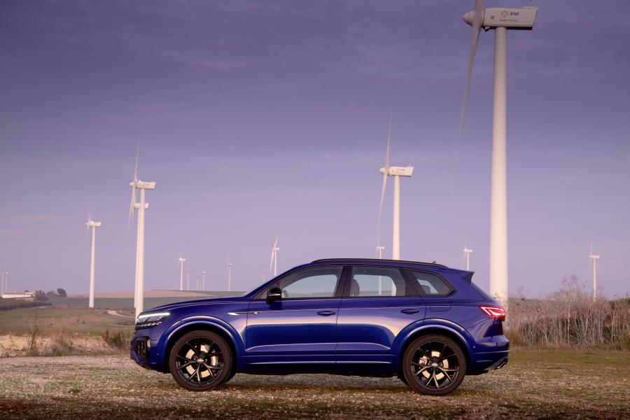  Volkswagen Touareg R 2020 года  (WW) (фото 40 из 61)